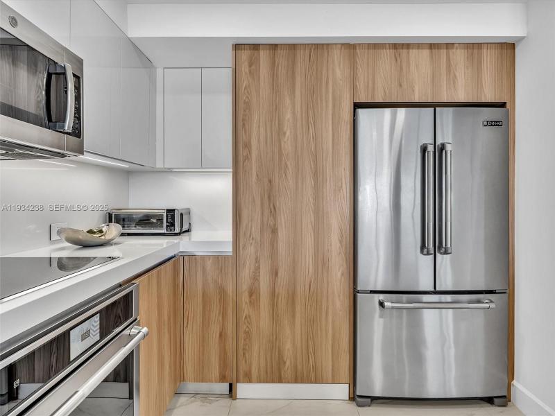Condo for sale at Point of Americas 2103