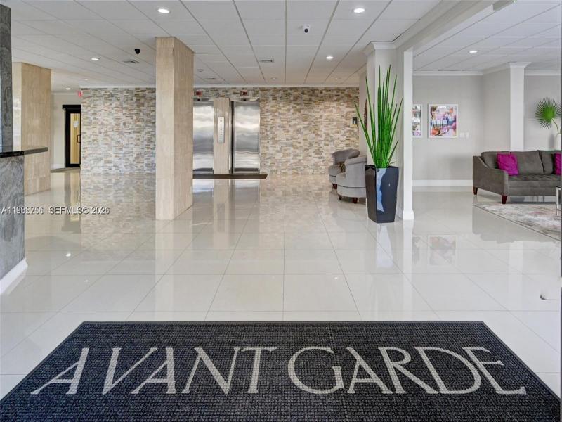 Condo for sale at Avant Garde 701