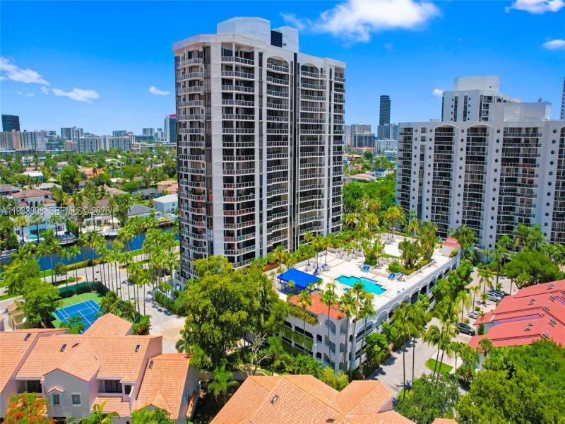Comprar apartamento en Harbor Tower at Waterways 1003