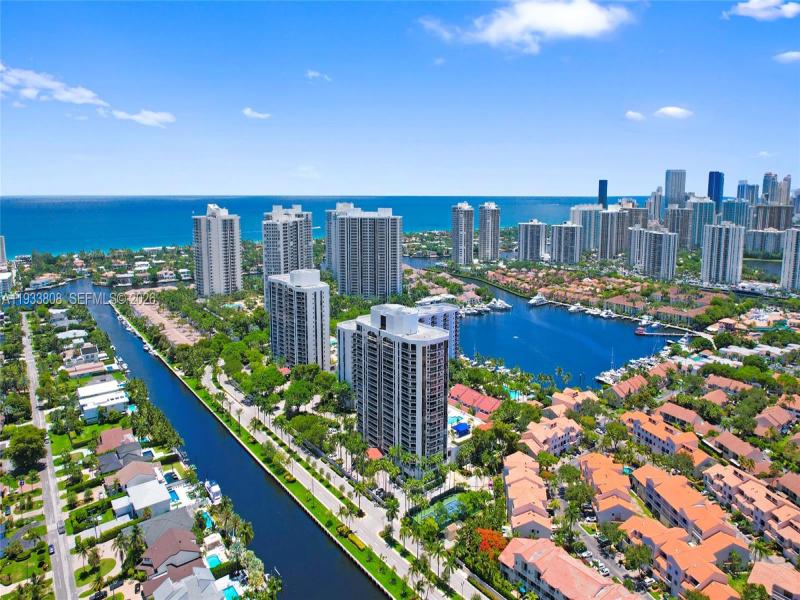 Comprar apartamento en Harbor Tower at Waterways 1003