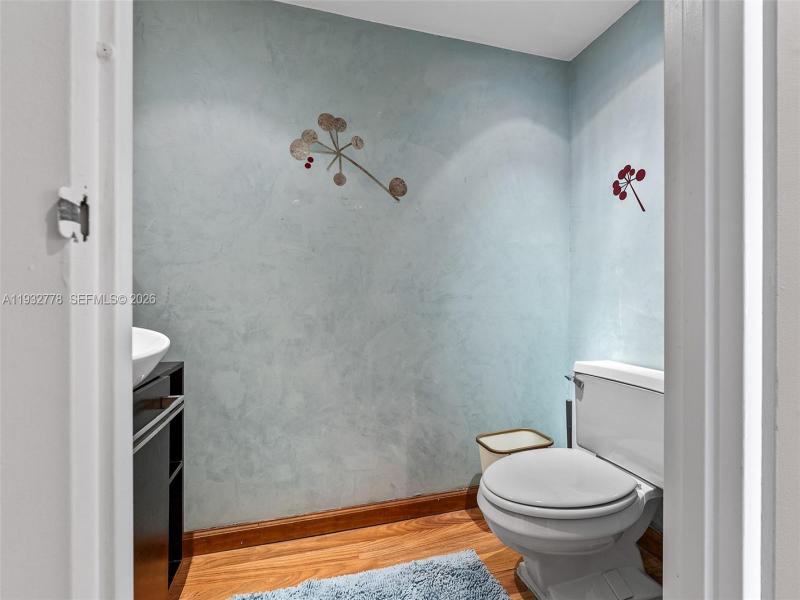 Condo for sale at The Venetia 14G