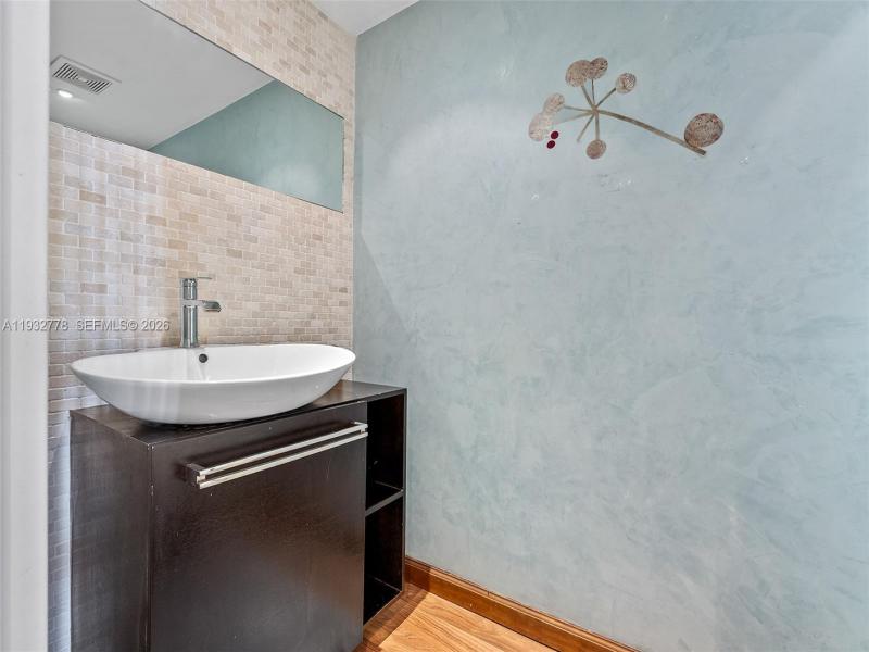 Condo for sale at The Venetia 14G