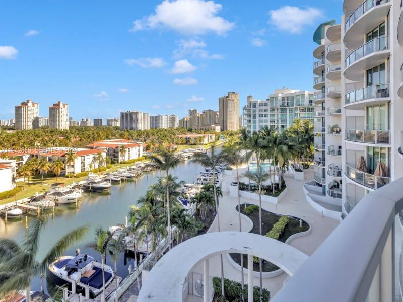 Uptown Marina Lofts Apt #711