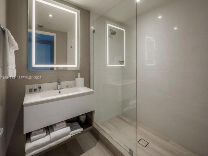 Comprar apartamento no The Altair Bay Harbor 310-2