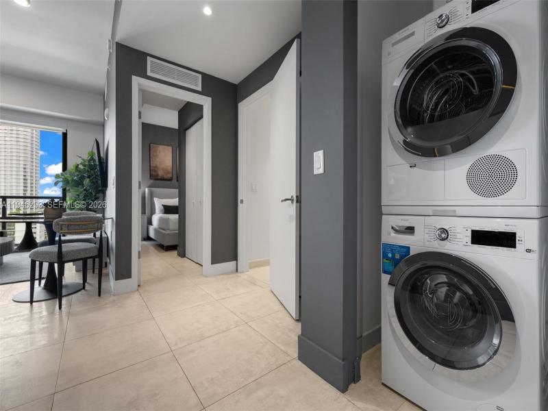 Condo for sale at Smart Brickell Residences 1604