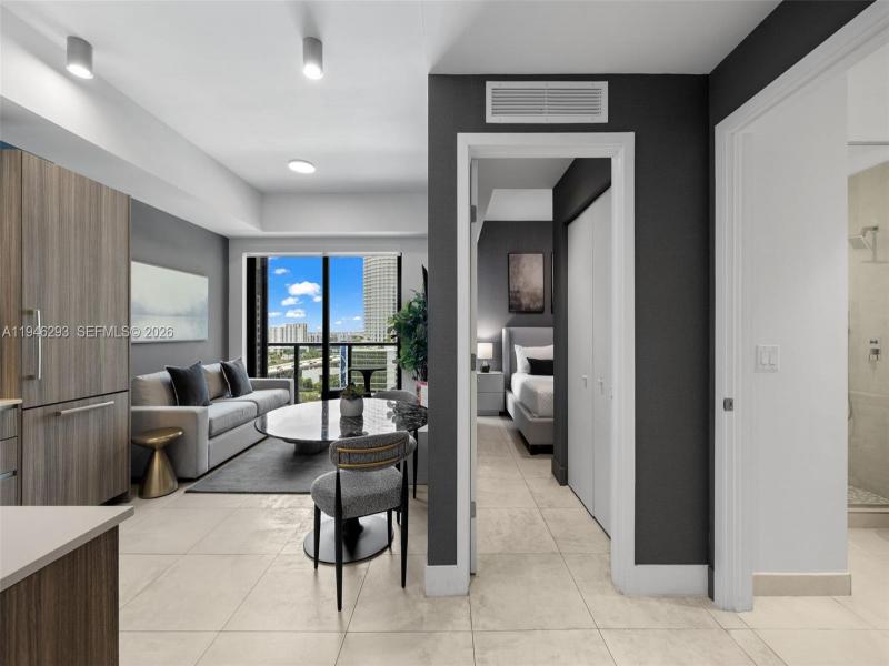 Condo for sale at Smart Brickell Residences 1604