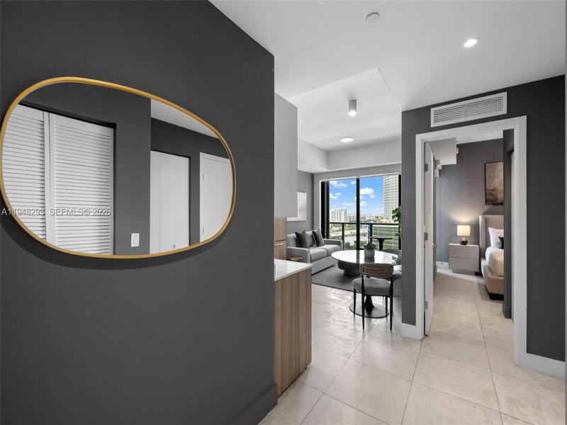 Condo for sale at Smart Brickell Residences 1604