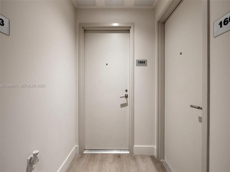 Condo for sale at Smart Brickell Residences 1604
