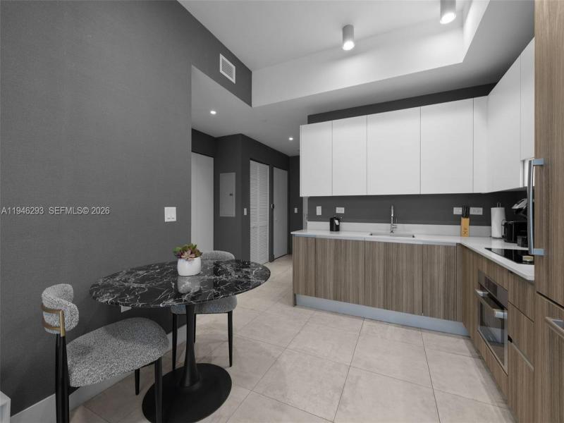 Condo for sale at Smart Brickell Residences 1604