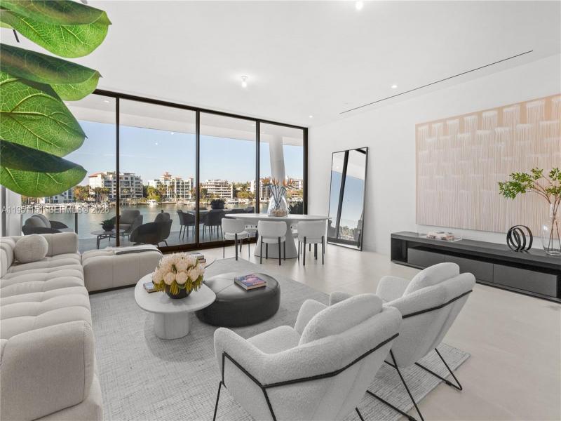 Condo for sale at Vita at Grove Isle S301