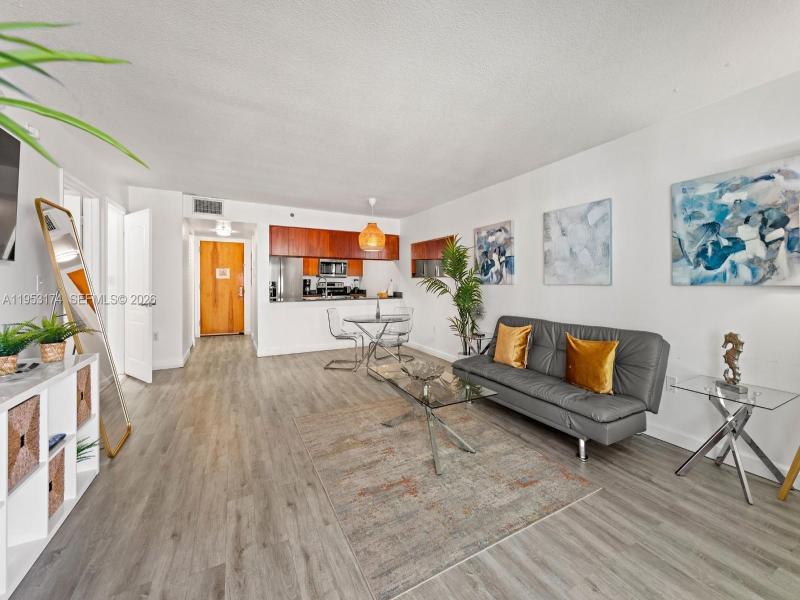 Property photo # 9