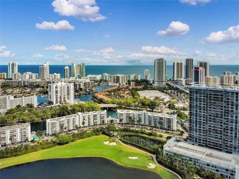 Duo Condo Apt #1208E
