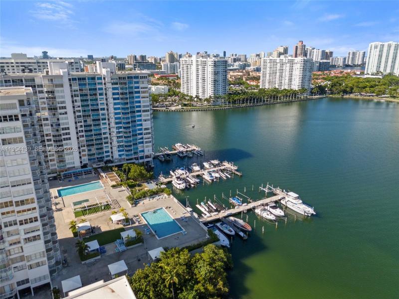 Comprar apartamento en Del Prado South Tower 1701
