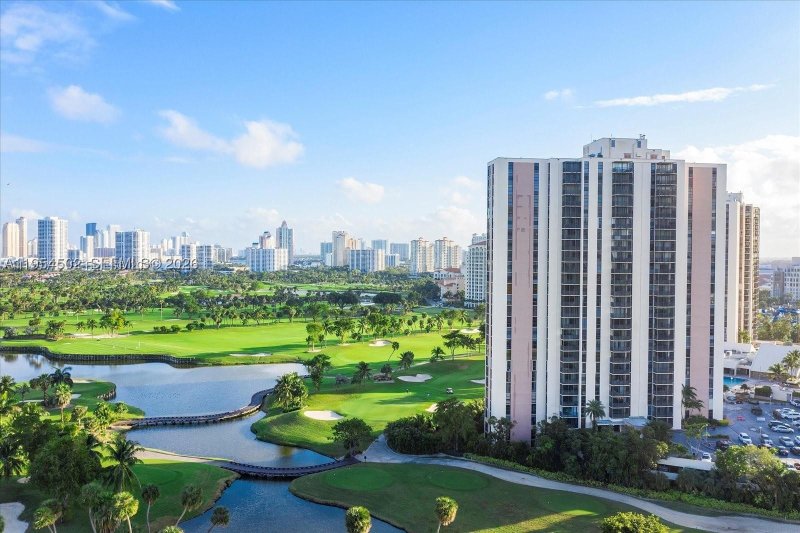 Condo for sale at Coronado I 1433