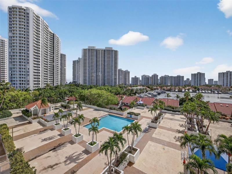 Condo for sale at Harborside 708