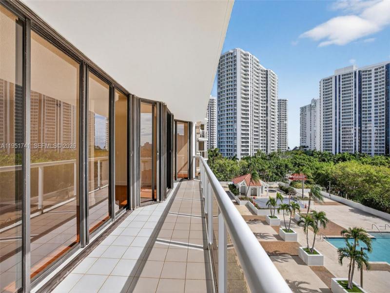 Condo for sale at Harborside 708