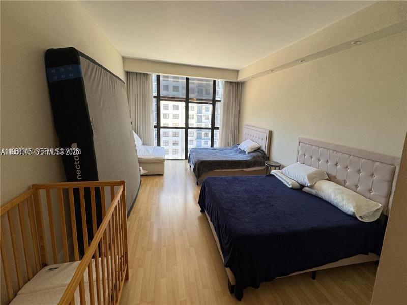 Comprar apartamento no Biscayne Cove 1009