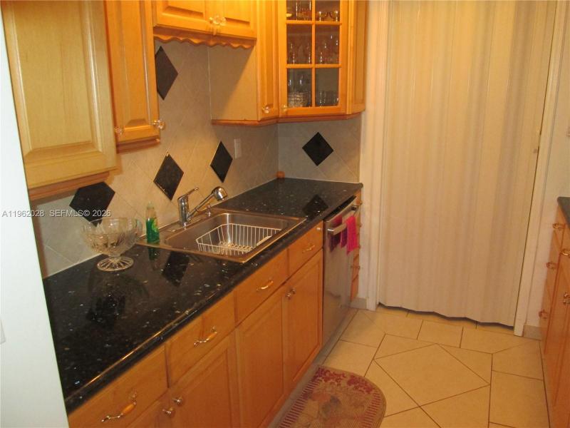 Comprar apartamento en Winston Towers 1706