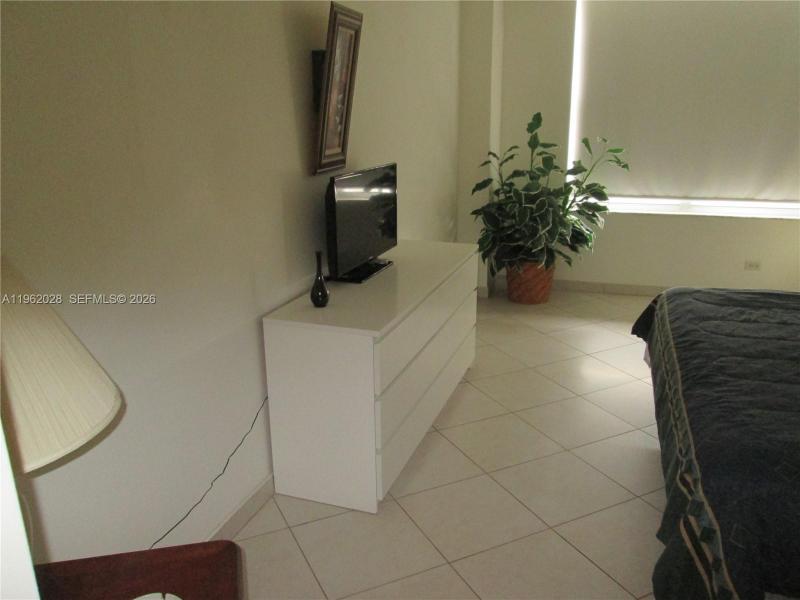 Comprar apartamento en Winston Towers 1706