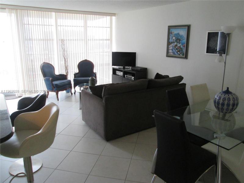Comprar apartamento en Winston Towers 1706