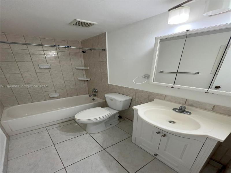 Condo for sale at Alexander Towers 502
