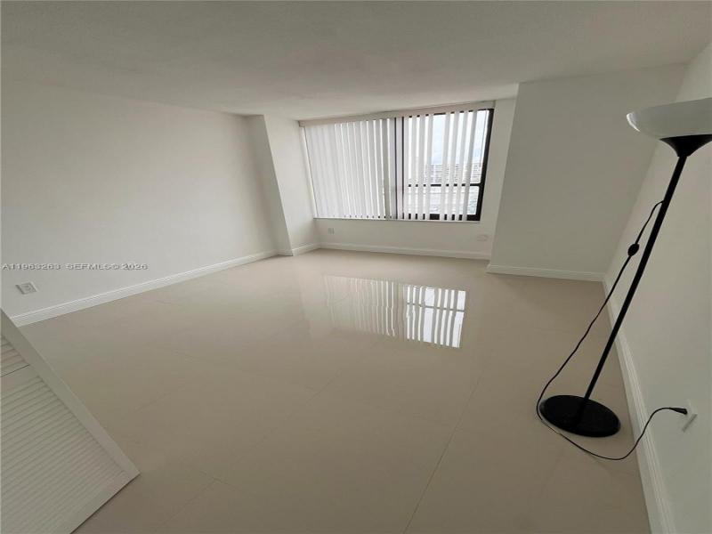 Condo for sale at Alexander Towers 502