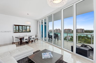Continuum I South Apt #1001
