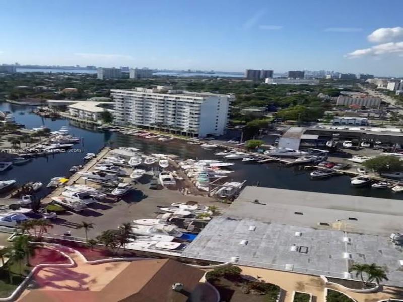 Condo for sale at Sailboat Cay 902