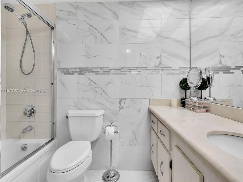 Comprar apartamento en Winston Towers 405