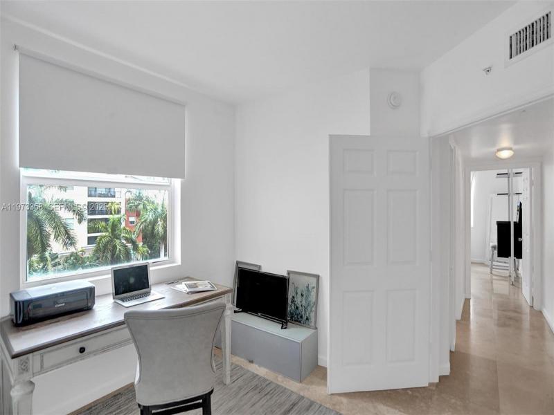 Condo for sale at Porto Bellagio 1501