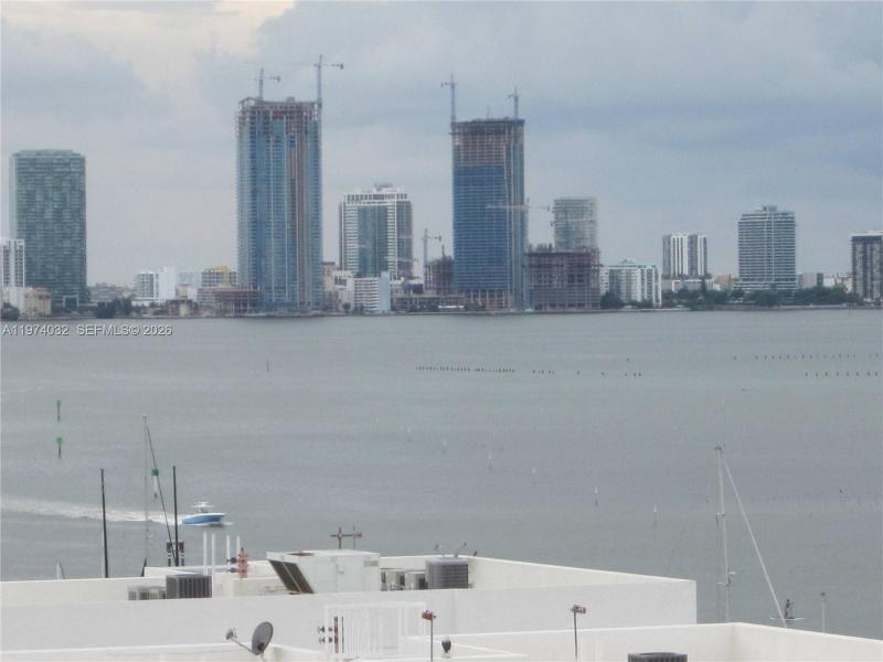 Comprar apartamento en West Bay Plaza 1107
