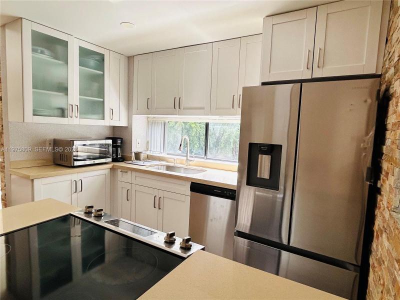 Condo for sale at Plaza of the Americas 219