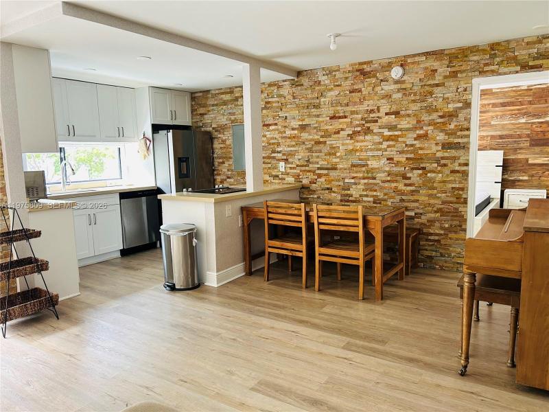 Condo for sale at Plaza of the Americas 219