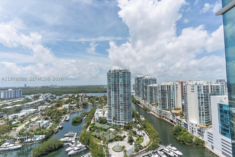 Condo for sale at Oceania 2 2328