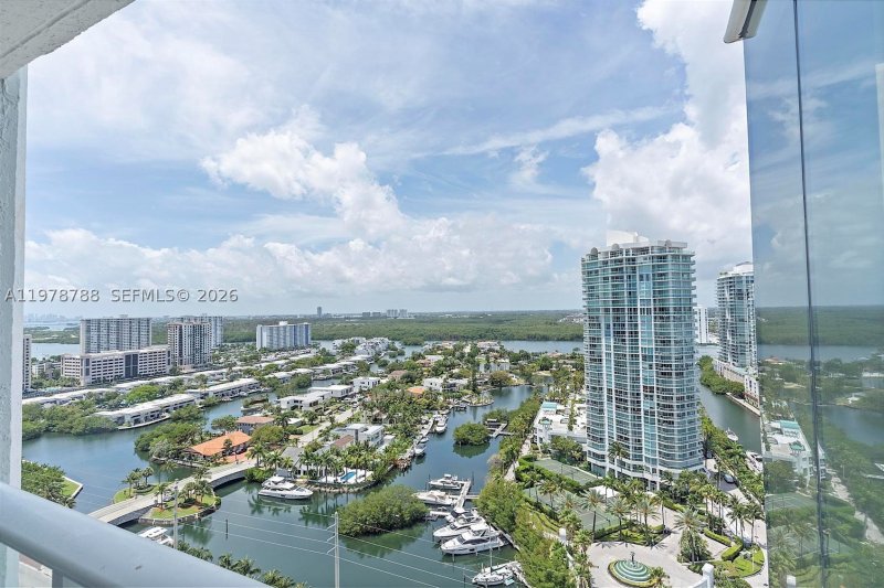 Condo for sale at Oceania 2 2328