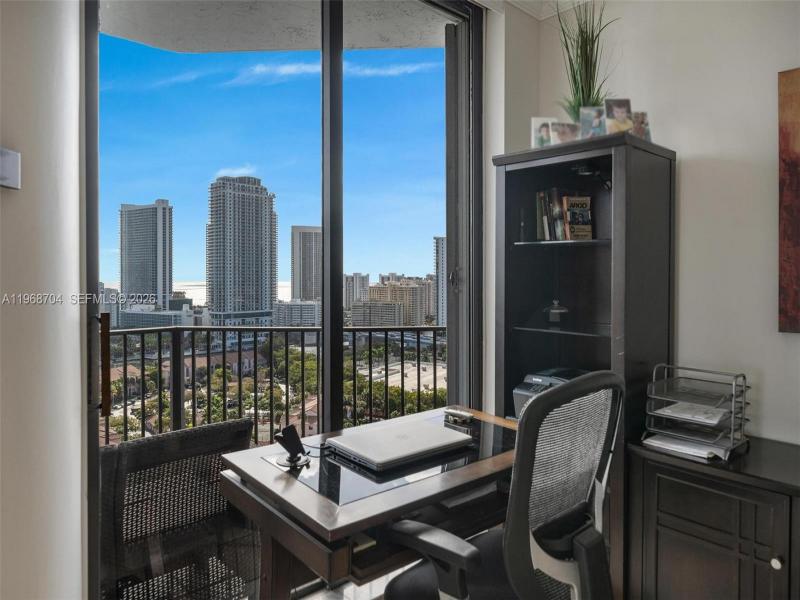 Condo for sale at Anchor Bay Club PH4A