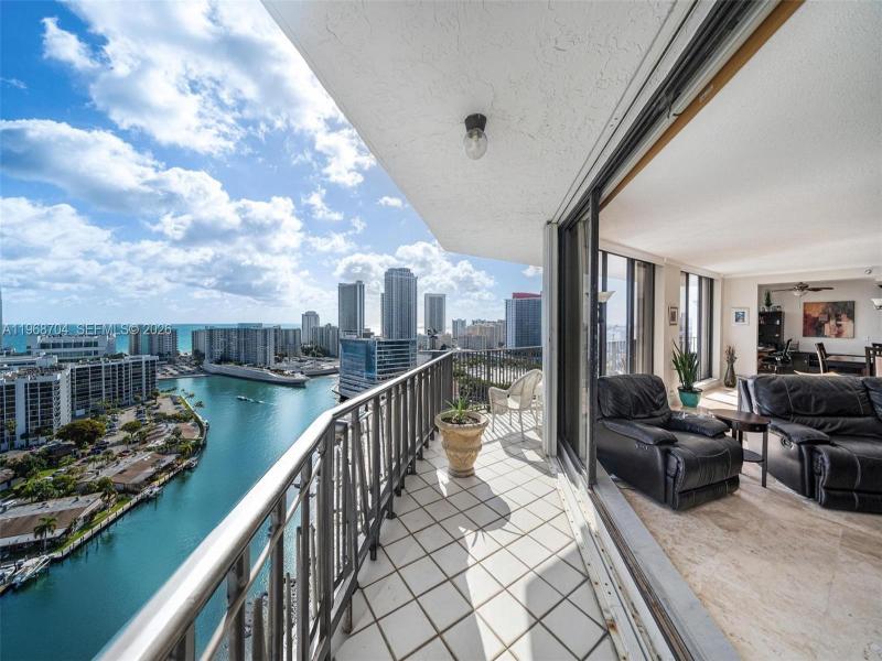 Condo for sale at Anchor Bay Club PH4A