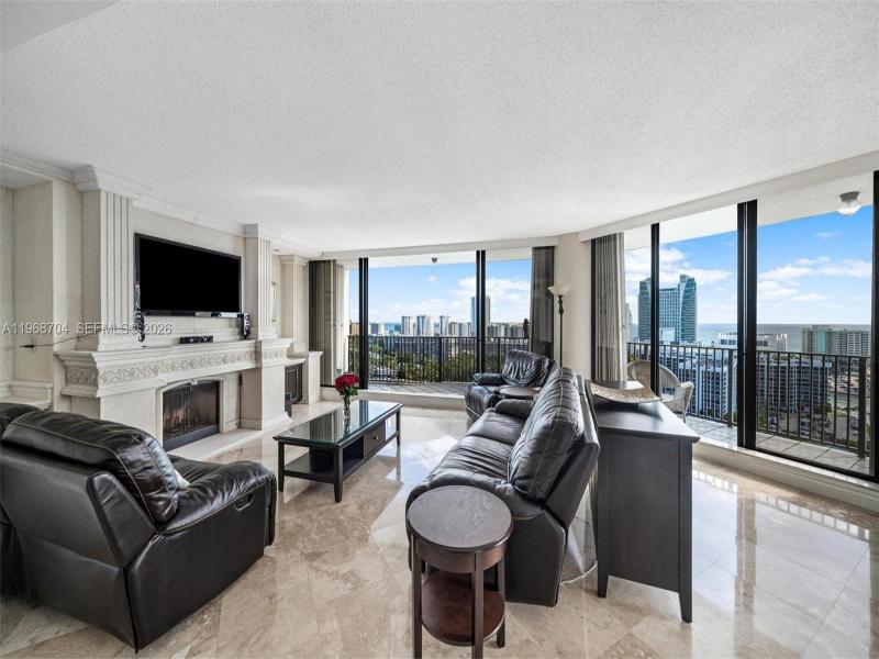 Condo for sale at Anchor Bay Club PH4A
