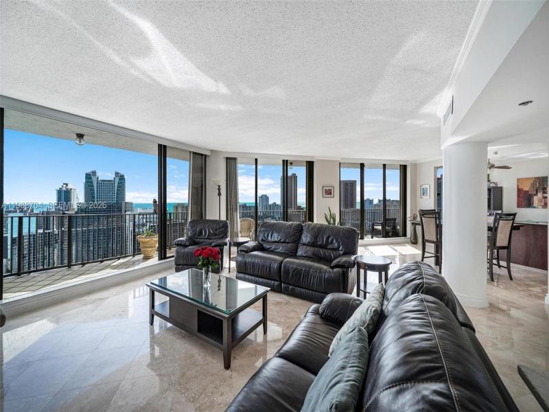 Condo for sale at Anchor Bay Club PH4A