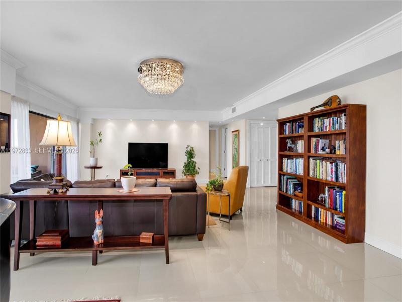 Comprar apartamento en The Cricket Club 711