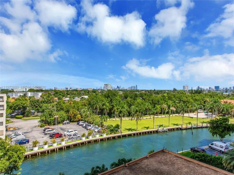 Comprar apartamento en The Cricket Club 711