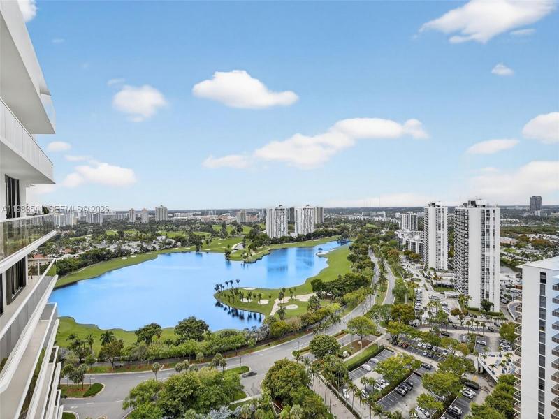 Comprar apartamento en Hamptons West TS 5