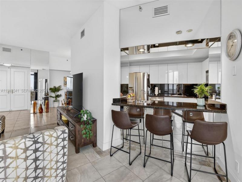 Comprar apartamento en Hamptons West TS 5