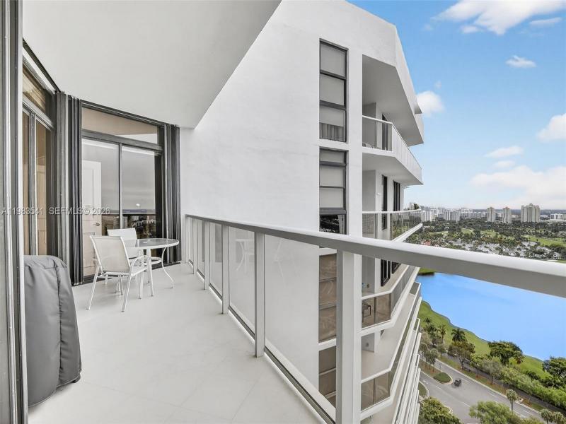 Comprar apartamento en Hamptons West TS 5