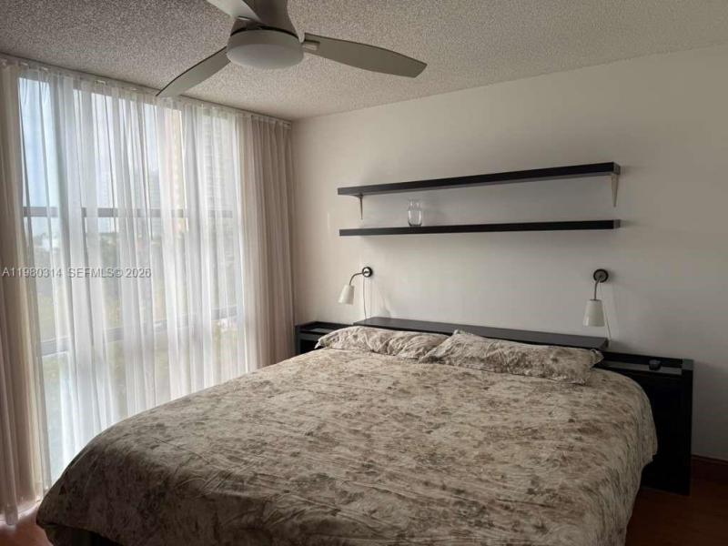 Comprar apartamento no Plaza of the Americas 709