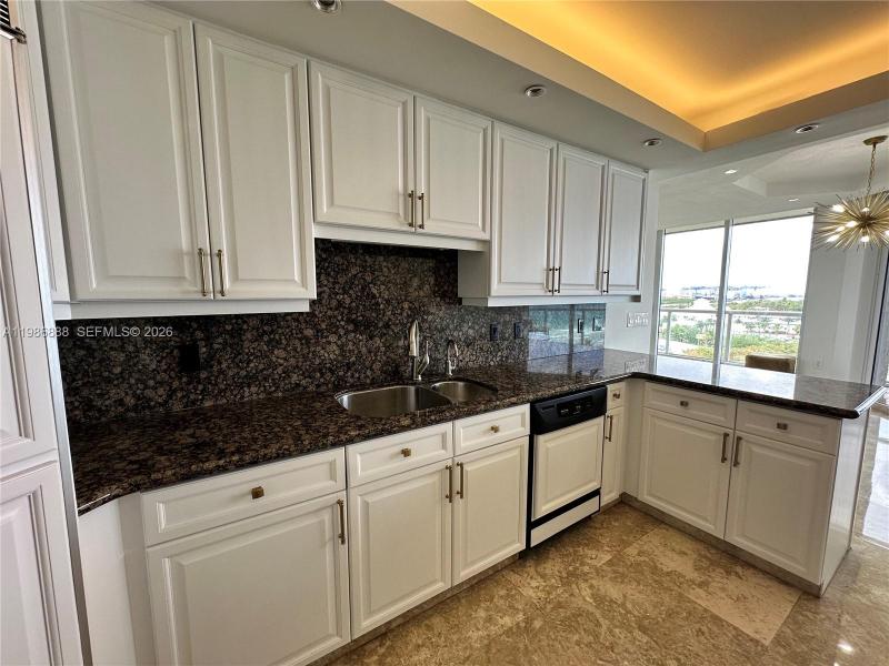 Apartment for rent at Renaissance on the Ocean 704