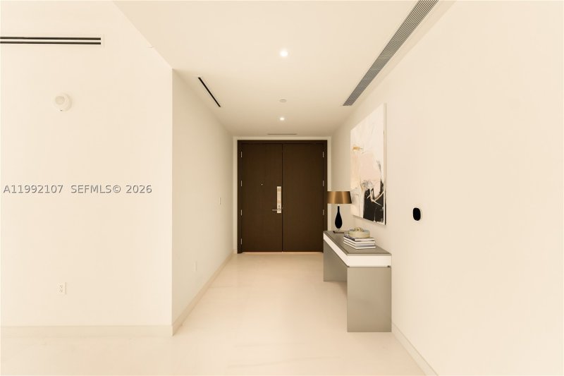 Comprar apartamento en Aston Martin Residences 2103C