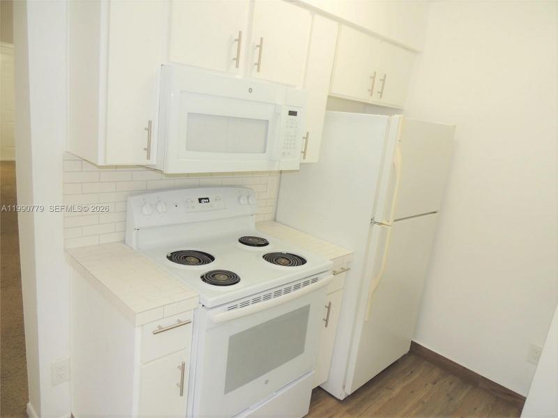 Property photo # 8
