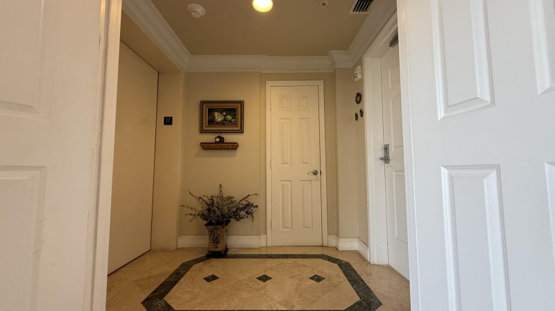 Condo for sale at Jackson Tower 1703f