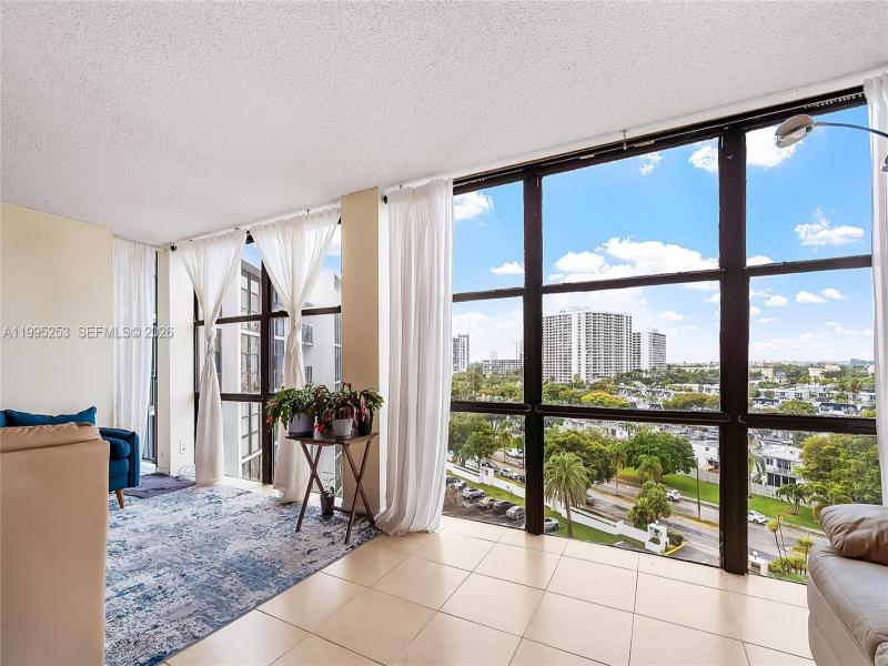 Condo for sale at Oceanview Park 901